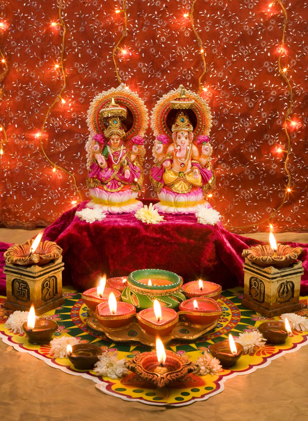 Laxmi Pooja — book pandit in Delhi